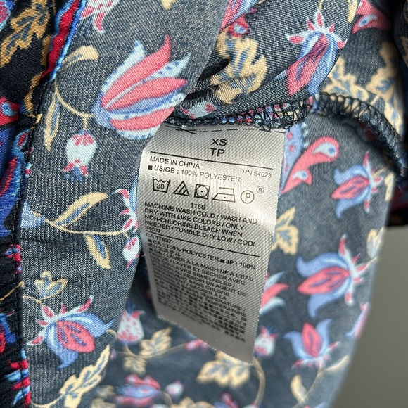 BANANA REPUBLIC Puff-Shoulder Blouse| BANANA REPUBLIC Puff-Shoulder Top XS - Picture 14 of 14